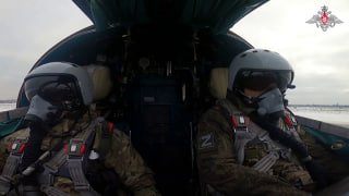 Экипаж истребителя-бомбардировщика Су-34 уничтожил личный состав, укрепления и …