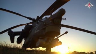 Поддержка с воздуха: экипажи вертолетов Ми-28н выполнили пуски ракет по укрепле…