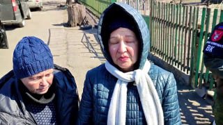 «На хлебозаводе был колодец, и туда люди ходили по воду. Расстреляли людей, кучу…