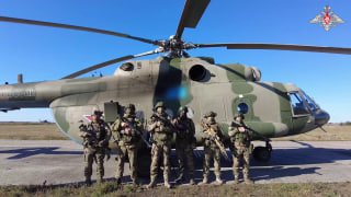 7⃣5⃣ Российские военнослужащие поздравили экипажи армейской авиаци…