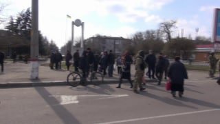 Более 75 тонн гуманитарной помощи доставили жителям Херсона российские военносл…