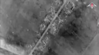 Серия точных попаданийРоссийские артиллеристы прореживают ряды 81 отдельной аэро…