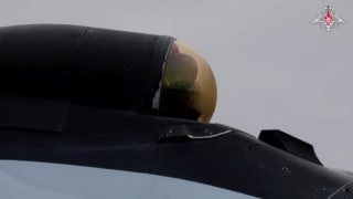 Скорость и маневренность: кадры боевых вылетов самолетов Су-35с ВКС России в ход…
