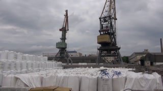 Российские военнослужащие доставили гуманитарную помощь экипажу турецкого судна…