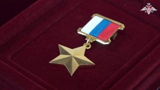 Командующий объединением ВВС и ПВО Западного военного округа вручил медаль «Золо…